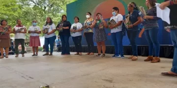 Conmemoran la libertad de 65 mujeres condenadas por aborto.