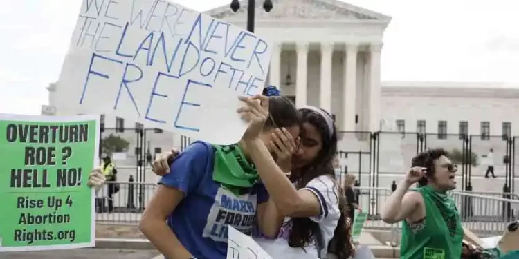 La Corte Suprema de Estados Unidos anula derecho al aborto.