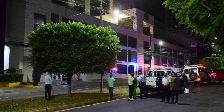 Revelan video de masacre, donde falleció un hijo del expresidente Lobo.