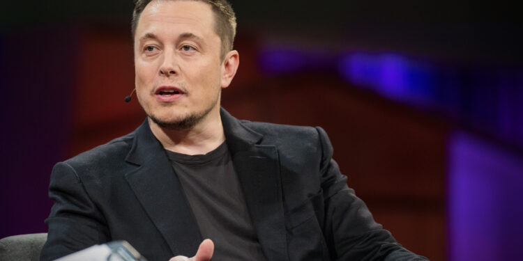 Elon Musk vendió en secreto la mayoría de sus bitcoin.