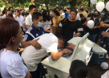 “Zoe amaba a su papá”. Fallece bebé que sufrió accidente de tránsito en San Miguel.