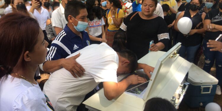 “Zoe amaba a su papá”. Fallece bebé que sufrió accidente de tránsito en San Miguel.