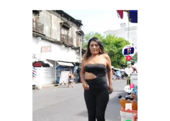“Se le acalambró el pie corazón bello” Llueven críticas a la tiktoker, Yanira Berríos.