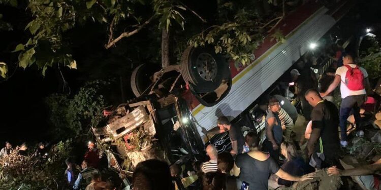 16 migrantes mueren tras accidentarse en Nicaragua.