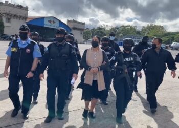 “La Reina de la Cocaína” comparece ante juez estadounidense.