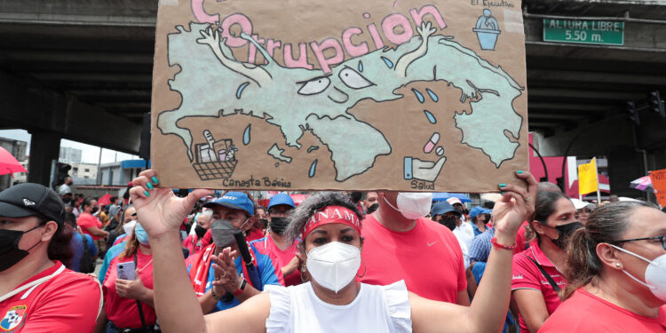 Se agudiza crisis en Panamá por el alto costo de la vida y corrupción.