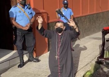 Gobierno de Nicaragua sitia a Obispo crítico de Daniel Ortega.