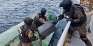 Autoridades incautan 2 toneladas de cocaína.