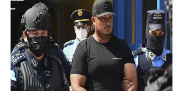 Extraditan “El Señor de los Cielos” a EE.UU.