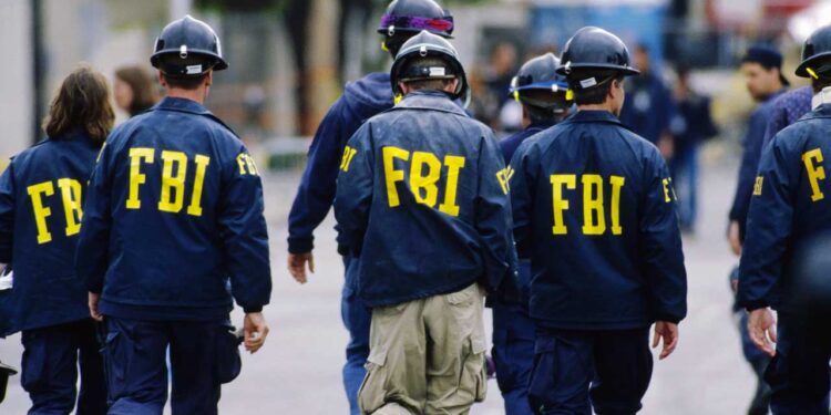 FBI rescata a 84 niños explotados sexualmente.