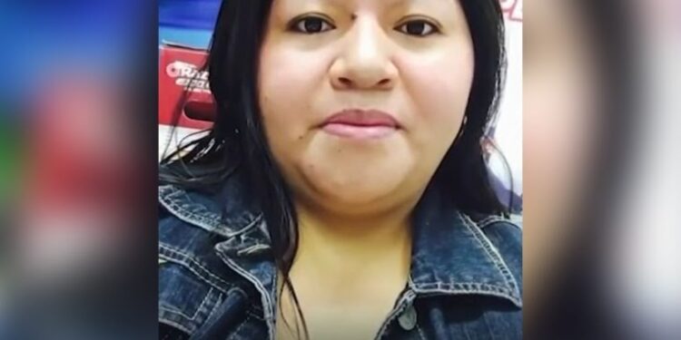 Mujer asesina a sus 3 hijos y luego se quita la vida.