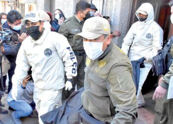 Hombre asesina a sus dos hijos, tras pelea con esposa.