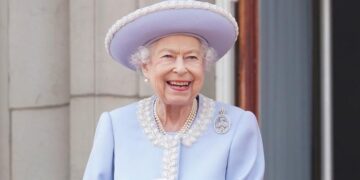 Fallece la Reina Isabel II a los 96 años de edad.