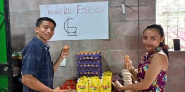 Esposos Granados inician negocio de ganancias publicitarias.