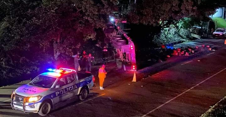 Pareja fallece tras ser embestidos por rastra en Ereguayquin.