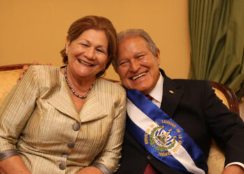 Nicaragua nacionaliza a 3 nietos del expresidente, Salvador Sánchez Cerén.