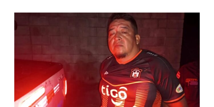 Capturan a sujeto que disparó a agentes policiales.