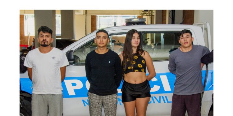 Capturan a sujetos que vapulearon a joven en la zona rosa de San Salvador.