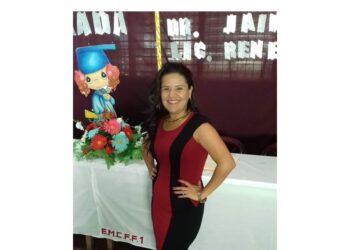 Denuncian supuesta captura arbitraria de maestra en Cuscatancingo.