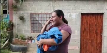 Bebé muere asfixiado con su biberón.