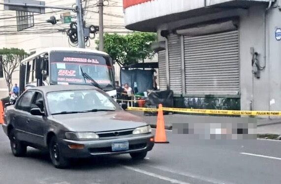 Anciano murió atropellado por conductor de microbus.