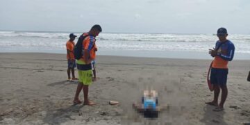 Adolescente muere ahogada en Playa El Cuco.