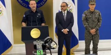 Autoridades castigarán con cárcel a empresas que paguen extorsión.
