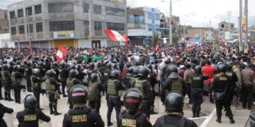 Protestas en Perú dejan 14 muertos.