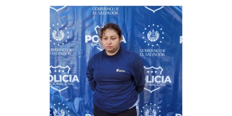 Capturan a mujer que asesinó a su hija de 6 años.