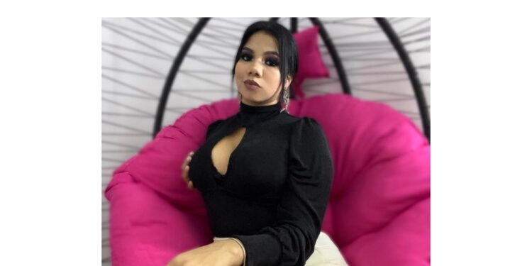 “La Reina de las batallas en TikTok” Aby Mancía.