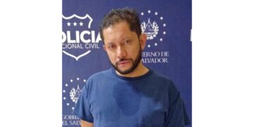 Capturan a médico por conducir en presunto estado de ebriedad.