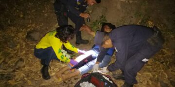 Un muerto y una embarazada lesionada deja accidente de tránsito.