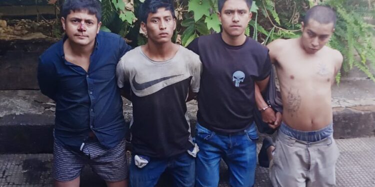 Capturan a terroristas escondidos en tunel.