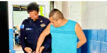 Capturan a motorista por atropellar un canino.