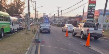 Anciana muere atropellada en Soyapango.