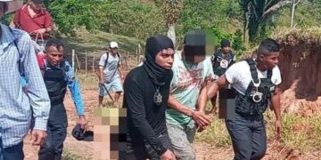 Hombre asesinó a su hermana a machetazos.