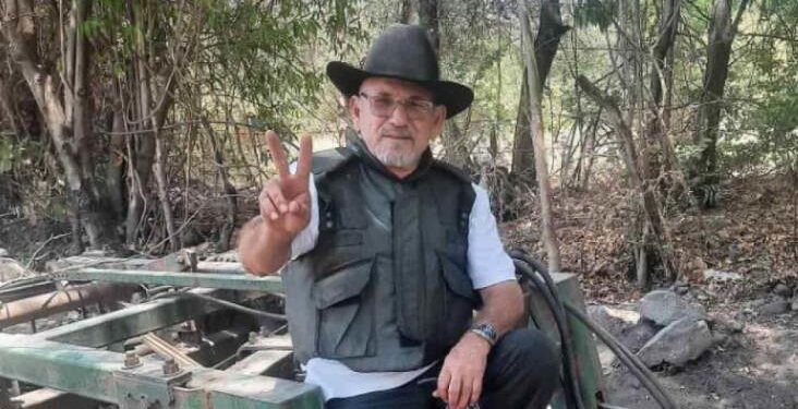 Asesinan a Hipólito Mora, líder de las autodefensas en Michoacán.