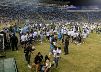 Prohiben consumo de bebidas alcohólicas en estadios del país.