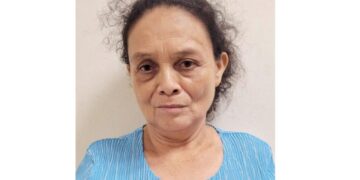 Mujer asesinó a golpes a una anciana.