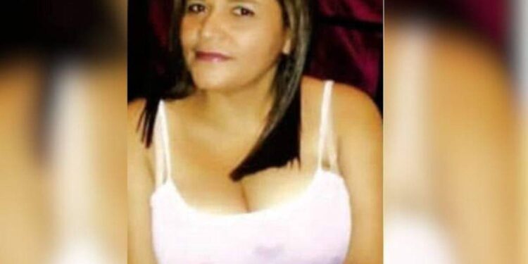 Mujer muere atropellada por carroza en Honduras.