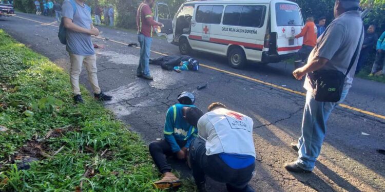 Un muerto y un lesionado deja accidente en Usulután.