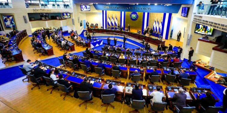 Asamblea aprueba emisión de deuda por hasta $500 millones.