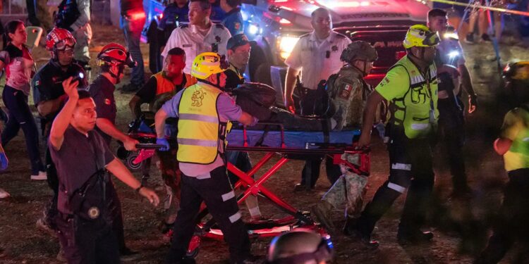 En tragedia se convirtió mitin de candidato presidencial en México.