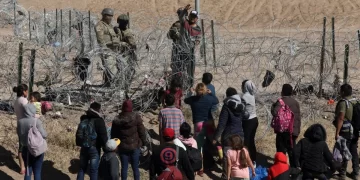 Joe Biden anuncia orden para deportar migrantes y negar asilo.