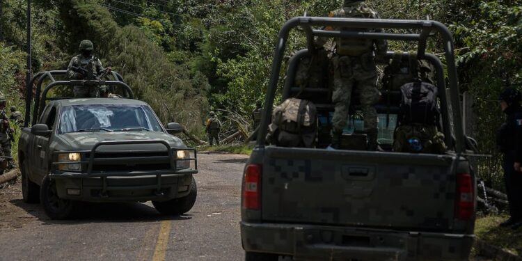 Migrantes de El Salvador entre los 6 acribillados en México.