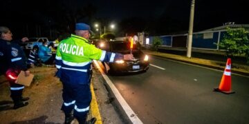 Reforma endurecerá penas por conducir bajo cualquier cantidad de alcohol o drogas.