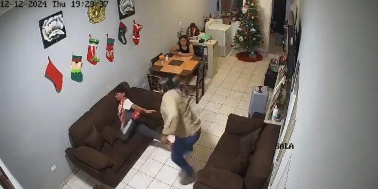 Hombre castigó de forma inhumana a su hijo en La Libertad.