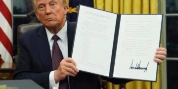 Donald Trump propone desmantelar el Departamento de Educación.