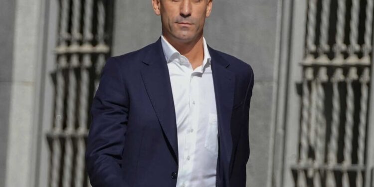 Luis Rubiales es condenado por agresión sexual.
