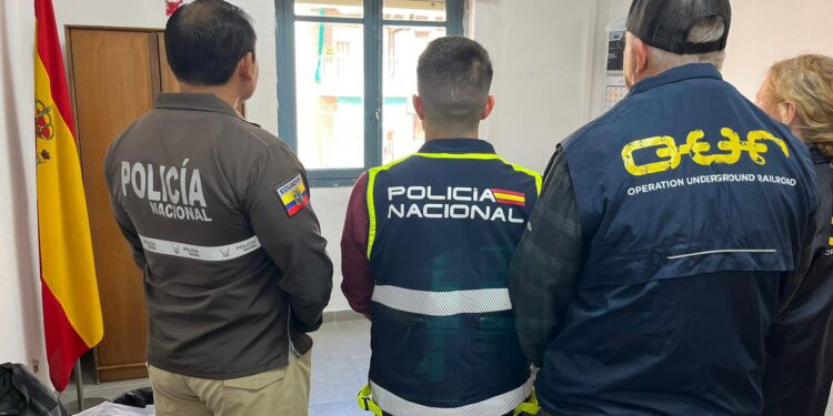 Desarticulan banda que explotaba sexualmente a mujeres latinas.